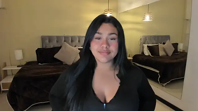 Snapshot of _Dulcinea_1 chatting on 8, 10, 2025 Dulcinea 1 online show from 8, 10, 2025