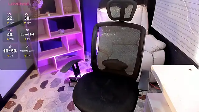 Snapshot of EmySilver chatting on 5, 12, 2024 EmySilver online show from 5, 12, 2024