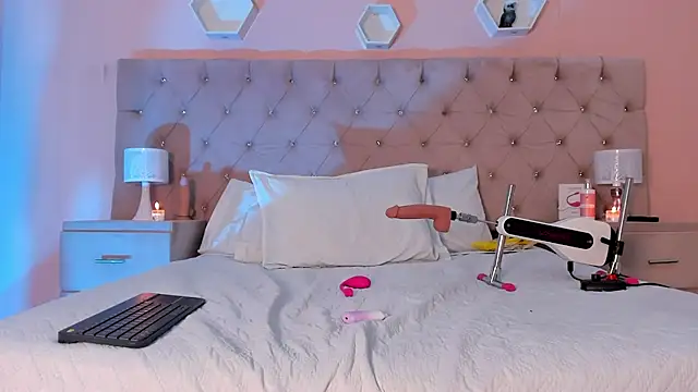 Snapshot of EmySilver chatting on 7, 12, 2024 EmySilver online show from 7, 12, 2024