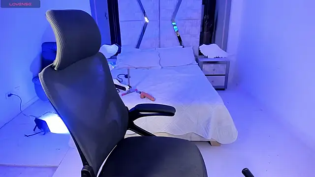 Snapshot of EmySilver chatting on 9, 2, 2025 EmySilver online show from 9, 2, 2025