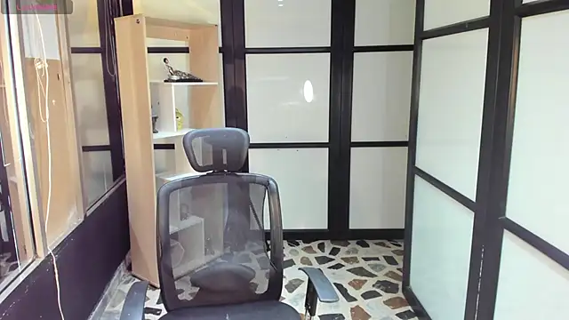 Snapshot of EmySilver chatting on 14, 2, 2025 EmySilver online show from 14, 2, 2025