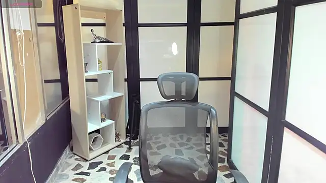 Snapshot of EmySilver chatting on 14, 2, 2025 EmySilver online show from 14, 2, 2025