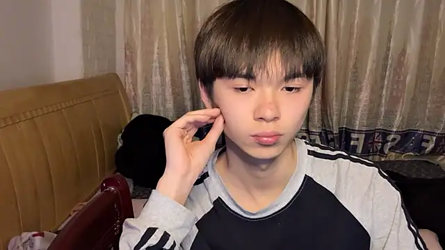 xiaottt1918 online show from 11, 1, 2025