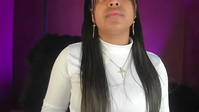 Snapshot of zoe_roux21 chatting on 29, 11, 2025 zoe roux21 online show from 29, 11, 2025