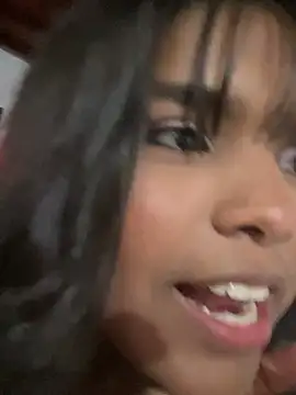 Snapshot of zoe_roux21 chatting on 1, 2, 2026 zoe roux21 online show from 1, 2, 2026