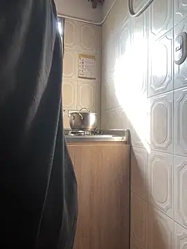 Snapshot of zoe_roux21 chatting on 3, 3, 2026 zoe roux21 online show from 3, 3, 2026