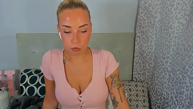 KristyHoney online show from 3, 6, 2026