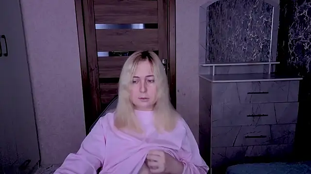 Kristy-Max online show from 24, 4, 2026