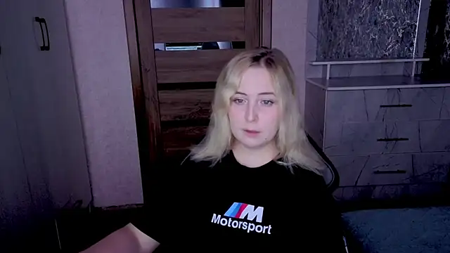 Snapshot of Kristy-Max chatting on 20, 5, 2026 Kristy-Max online show from 20, 5, 2026