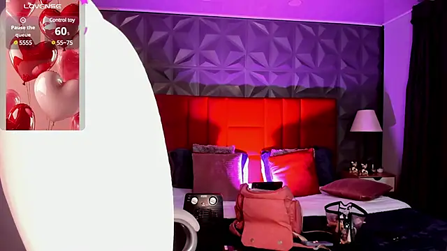 Giovanna oliveira online show from 6, 3, 2025