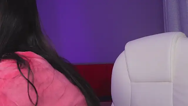 Giovanna oliveira online show from 24, 10, 2025