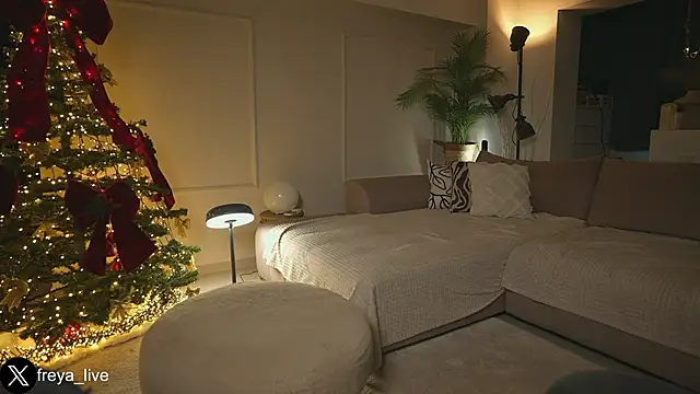 freyacherie online show from 17, 12, 2025