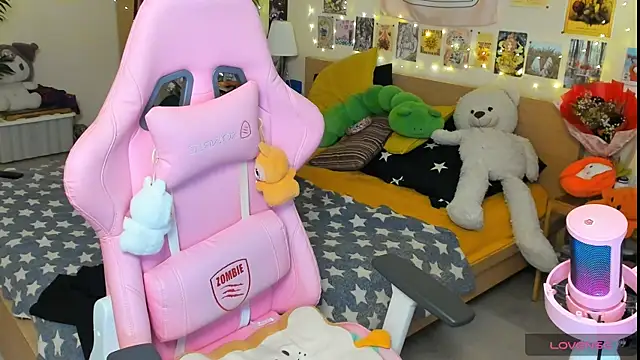 Sunny Elly online show from 18, 6, 2026