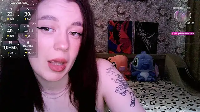 Snapshot of AlexandrinaLii chatting on 29, 10, 2025 AlexandrinaLii online show from 29, 10, 2025