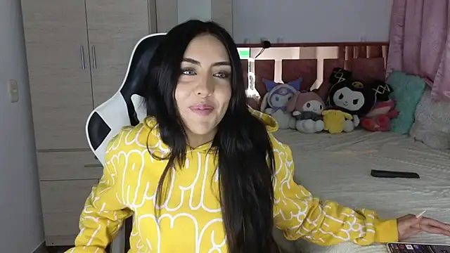 Snapshot of Angel_lusst chatting on 2, 12, 2024 Angel lusst online show from 2, 12, 2024