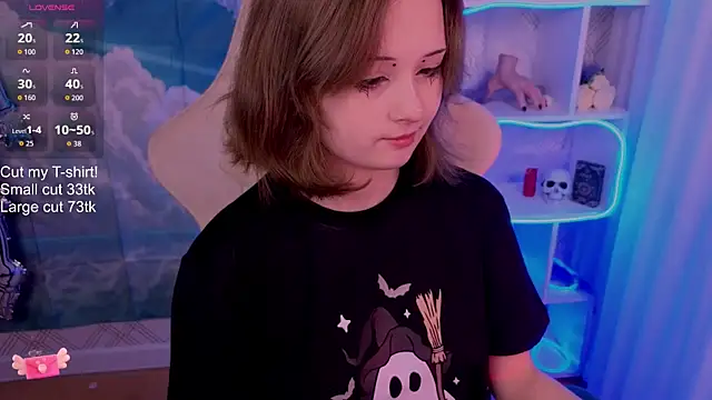 Snapshot of Mary_uw chatting on 2, 11, 2025 Mary uw online show from 2, 11, 2025