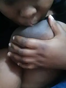 queenxdede online show from 20, 5, 2026
