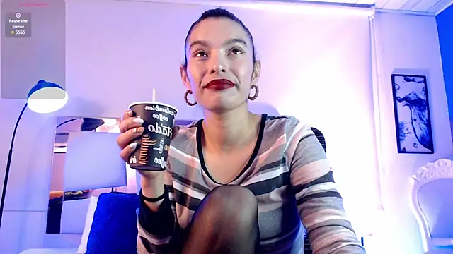 Snapshot of paulinabarnett- chatting on 4, 3, 2025 paulinabarnett- online show from 4, 3, 2025
