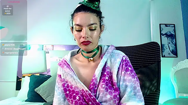 Snapshot of paulinabarnett- chatting on 17, 3, 2025 paulinabarnett- online show from 17, 3, 2025