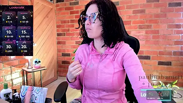 Snapshot of paulinabarnett- chatting on 19, 9, 2025 paulinabarnett- online show from 19, 9, 2025
