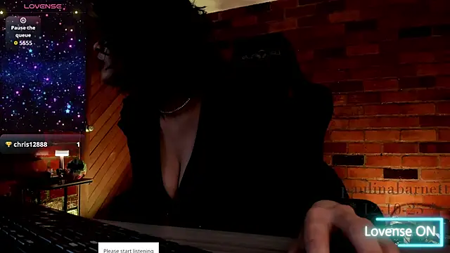 Snapshot of paulinabarnett- chatting on 12, 10, 2025 paulinabarnett- online show from 12, 10, 2025