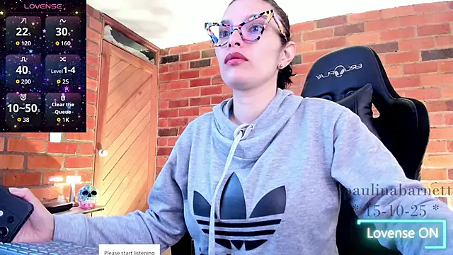 Snapshot of paulinabarnett- chatting on 15, 10, 2025 paulinabarnett- online show from 15, 10, 2025