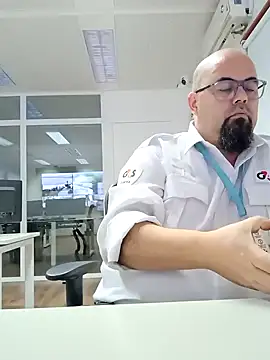 Snapshot of SoloHernan chatting on 18, 12, 2024 SoloHernan online show from 18, 12, 2024