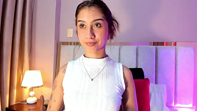 Snapshot of MelissaFoxx chatting on 4, 12, 2025 MelissaFoxx online show from 4, 12, 2025