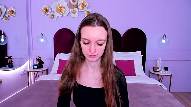 Snapshot of AshleyMillsss chatting on 11, 3, 2025 AshleyMillsss online show from 11, 3, 2025