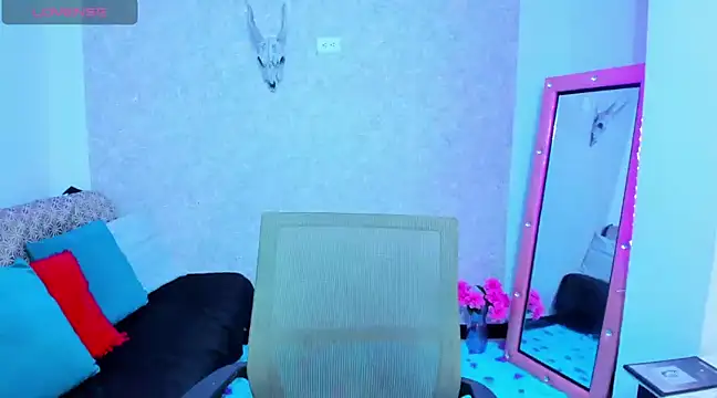 AliciaChelios online show from 2, 2, 2025