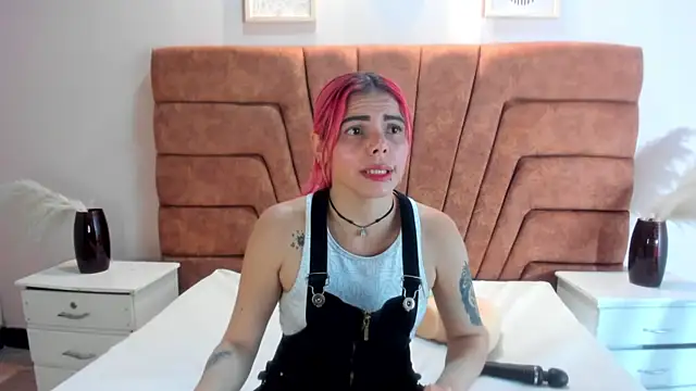 Snapshot of NIKI_SANTANA chatting on 28, 1, 2025 NIKI SANTANA online show from 28, 1, 2025