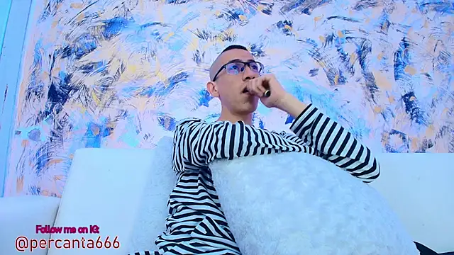 Snapshot of Pipe_Rudecatt chatting on 7, 2, 2026 Pipe Rudecatt online show from 7, 2, 2026