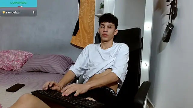 Snapshot of jeff_ross chatting on 4, 1, 2025 jeff ross online show from 4, 1, 2025