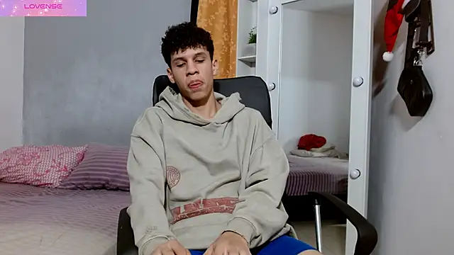 Snapshot of jeff_ross chatting on 6, 1, 2025 jeff ross online show from 6, 1, 2025