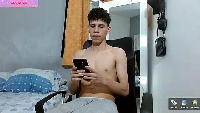 Snapshot of jeff_ross chatting on 12, 1, 2025 jeff ross online show from 12, 1, 2025