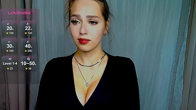 YaraKroft  online show from 21, 1, 2025