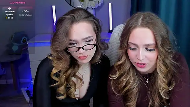 YaraKroft  online show from 29, 11, 2025