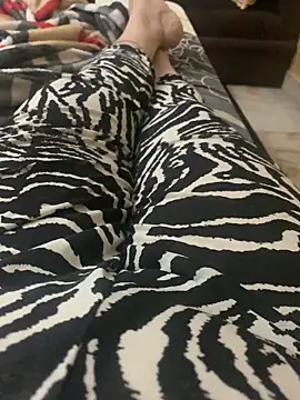 Snapshot of heena13 chatting on 4, 11, 2025 heena13 online show from 4, 11, 2025