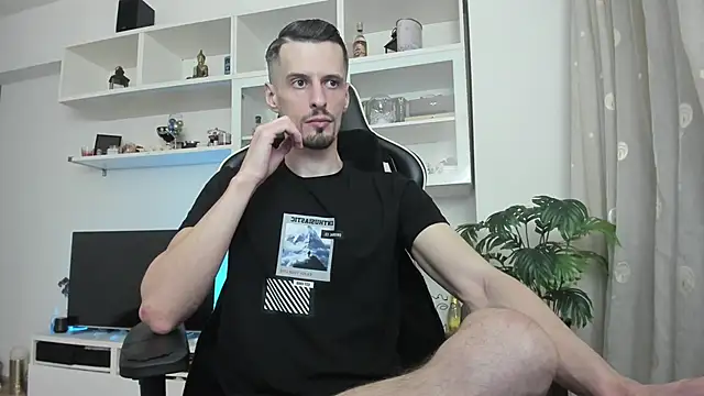 Snapshot of ToddClaytonn chatting on 6, 5, 2026 ToddClaytonn online show from 6, 5, 2026