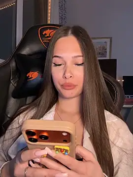 EricaWalls online show from 18, 4, 2026