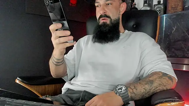 Snapshot of axxelrich_ chatting on 28, 9, 2025 axxelrich online show from 28, 9, 2025