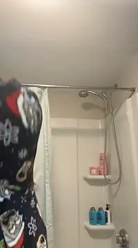 menaceswife online show from 2, 3, 2025