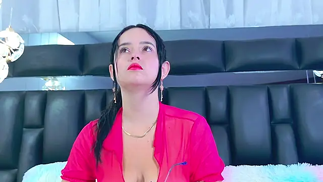 Snapshot of DahianaMoss chatting on 19, 10, 2025 DahianaMoss online show from 19, 10, 2025