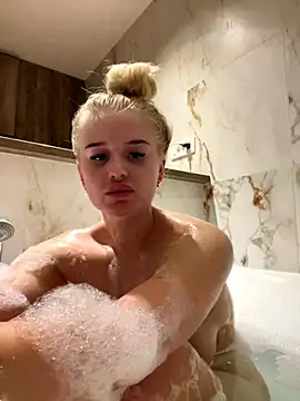 Snapshot of yourhornyslut chatting on 25, 9, 2025 yourhornyslut online show from 25, 9, 2025