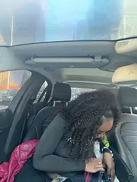 Snapshot of londonsfantasy chatting on 25, 2, 2026 londonsfantasy online show from 25, 2, 2026