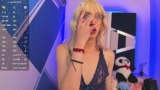 Snapshot of Ariadna_Evangeline chatting on 13, 12, 2024 Ariadna Evangeline online show from 13, 12, 2024