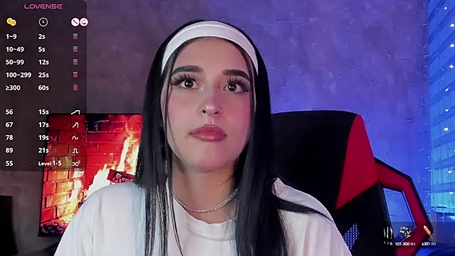 Snapshot of Charlotte_greys chatting on 12, 1, 2025 Charlotte greys online show from 12, 1, 2025