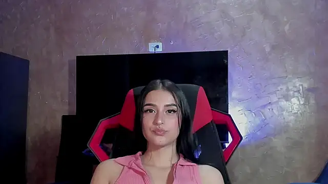 Snapshot of Charlotte_greys chatting on 24, 2, 2025 Charlotte greys online show from 24, 2, 2025