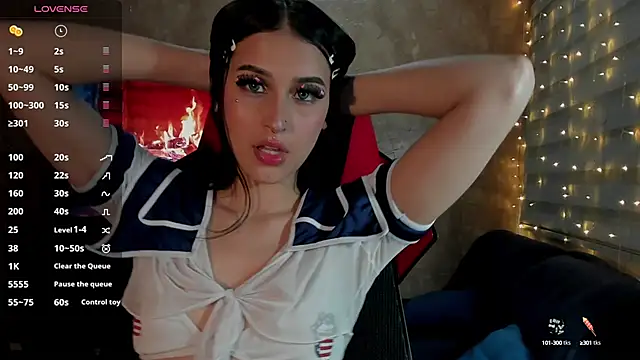 Snapshot of Charlotte_greys chatting on 7, 3, 2025 Charlotte greys online show from 7, 3, 2025