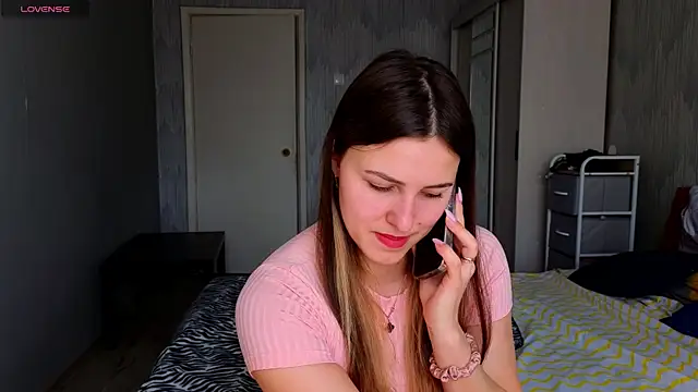 sophia euphoriaa online show from 30, 4, 2026